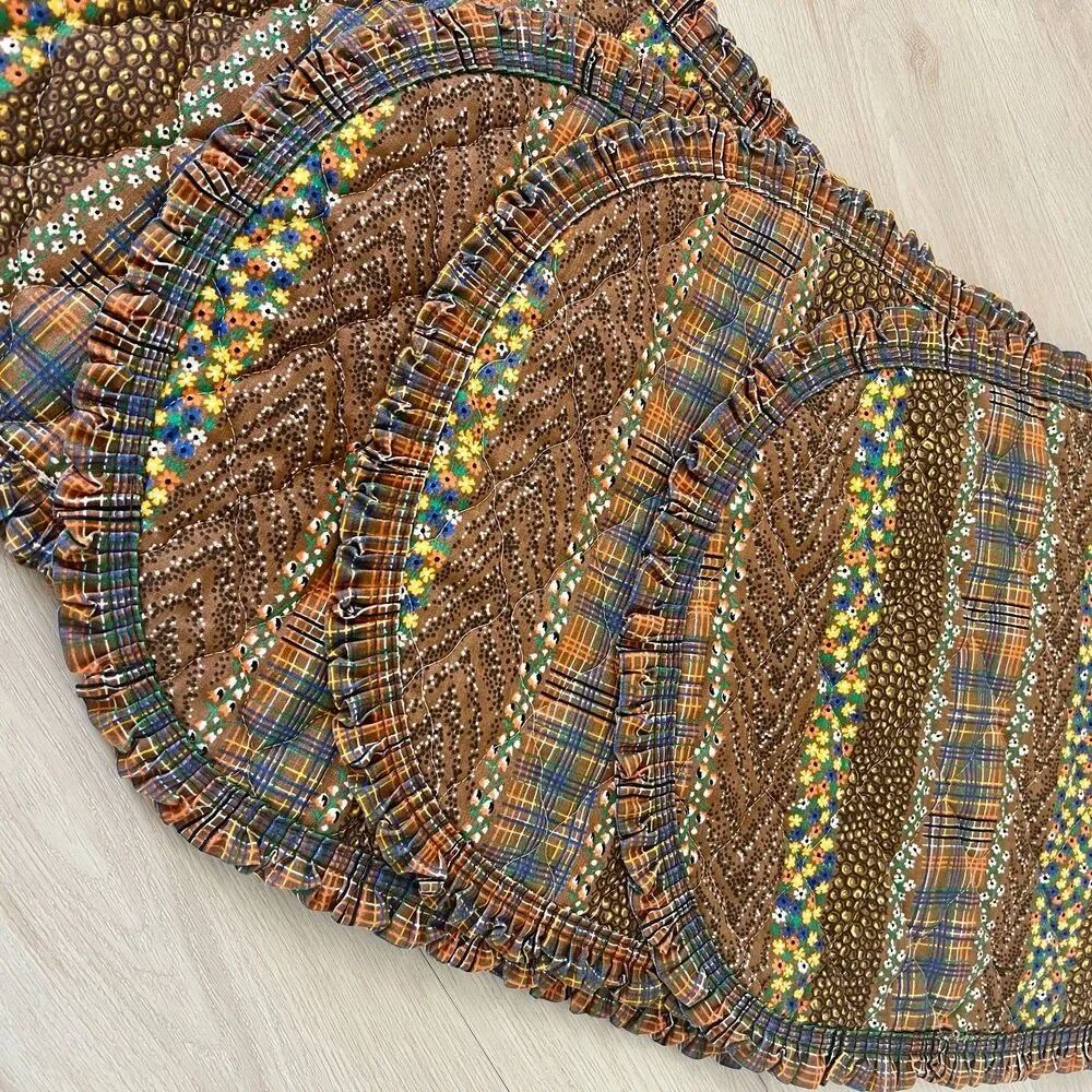 Vintage 70s Set of 4 Quilted Autumn Calico Patchwork Oval Placemats RuffleTrim